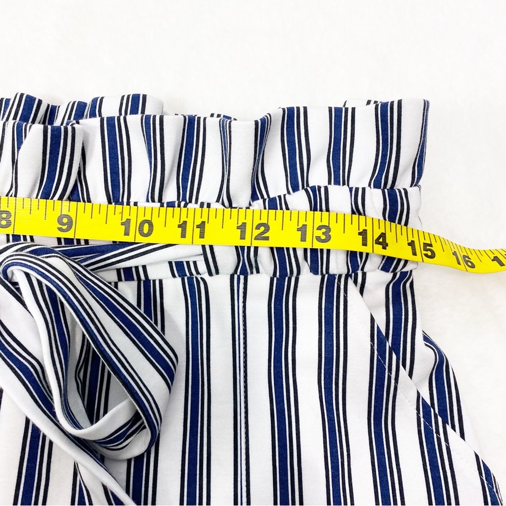 NWT-Express Black Blue Pin stripe paper bag shorts S - Picture 6 of 6